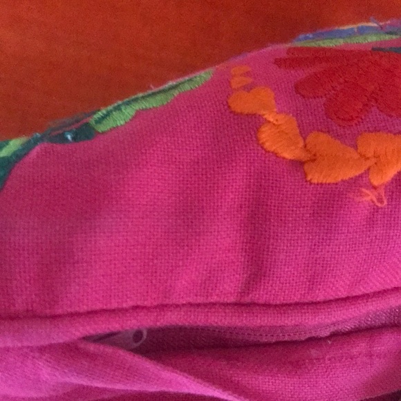 Lulu & Nat London embroidered pillows $19 or 2/$30 - Picture 5 of 10